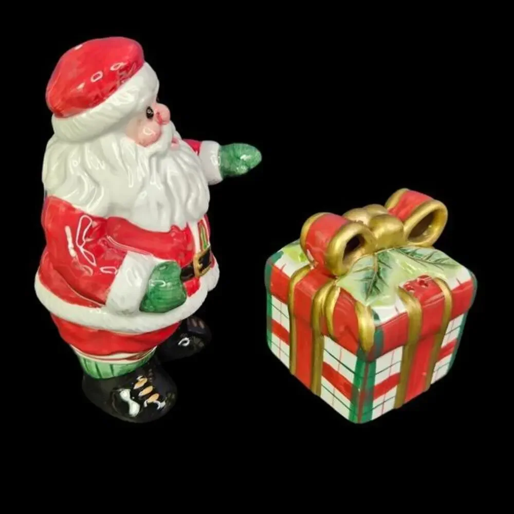 Fitz and Floyd Salt and Pepper Shakers Santa Claus Xmas Present Ceramic New READ